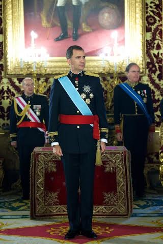 El rey Felipe VI espera al embajador